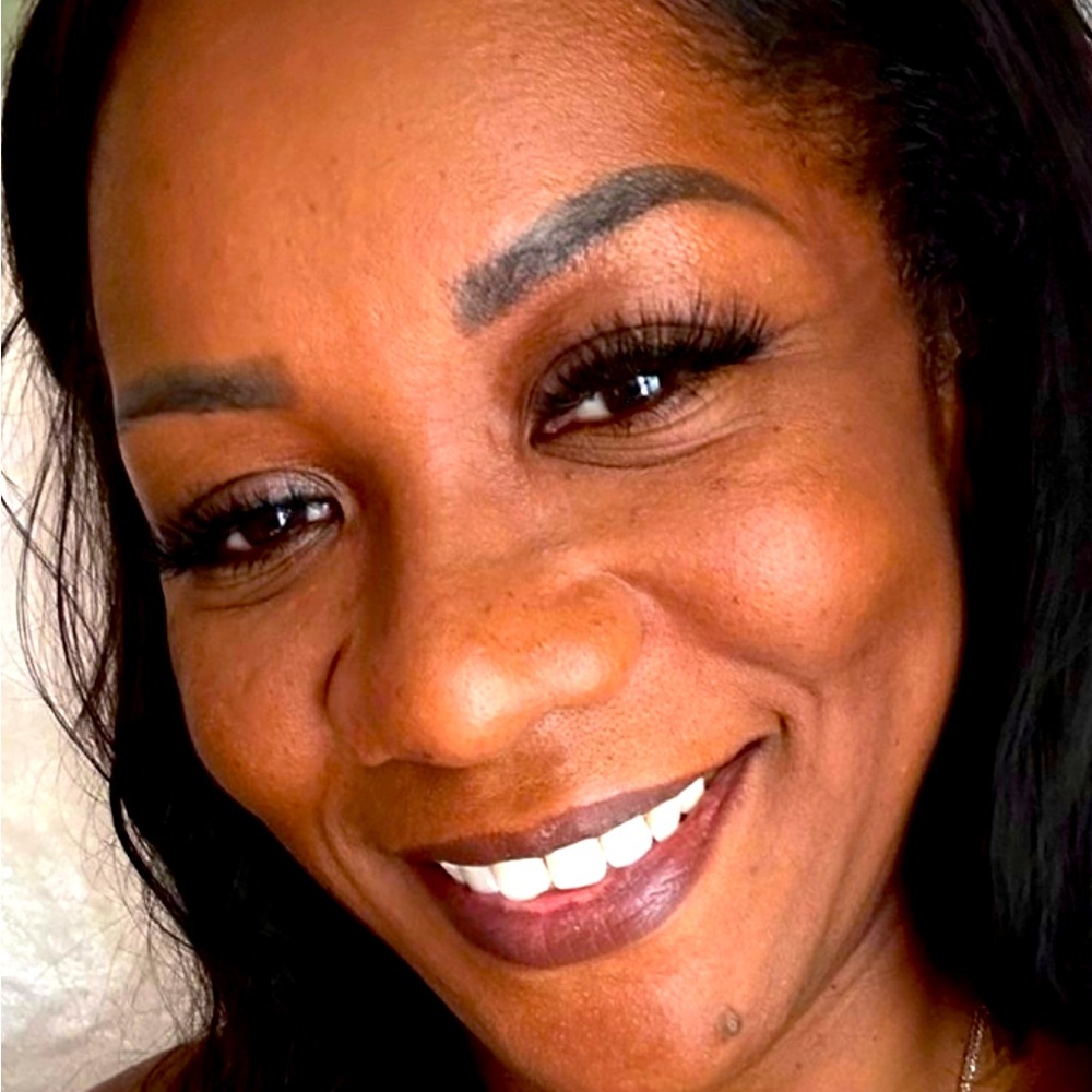 Meet your Posher, Danika